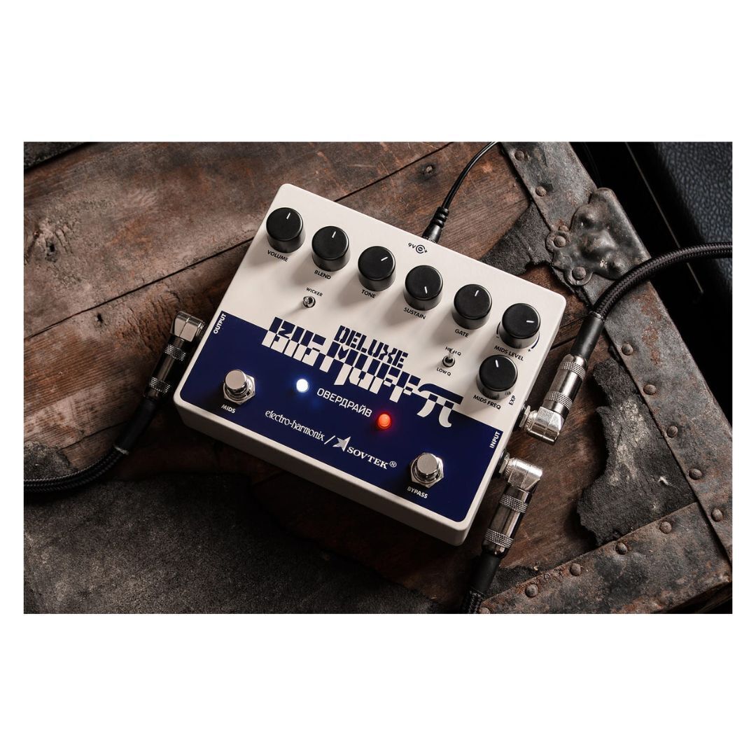 Electro Harmonix Sovtek Deluxe Big Muff Pi Effects Pedal