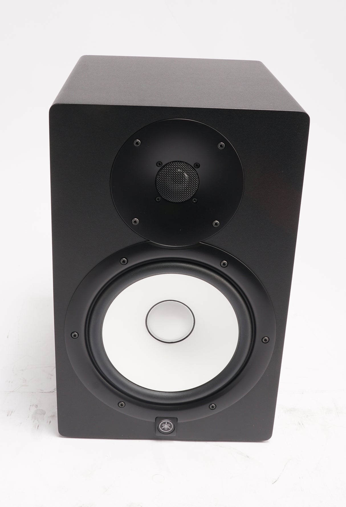 Yamaha HS8 2-Way Bass-Reflex Bi-Amplified Near-Field Studio Monitor (Black) (Used)