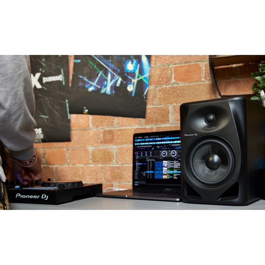 Pioneer DJ DM-40D 20W 4 in. Desktop Active Monitor Speakers (Pair, Black)