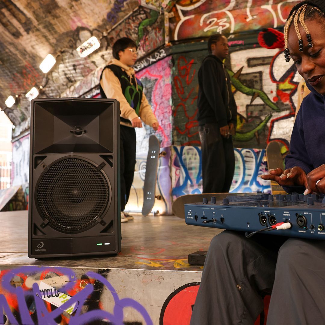 AlphaTheta Wave-Eight 110W 8 in. Portable DJ Speaker