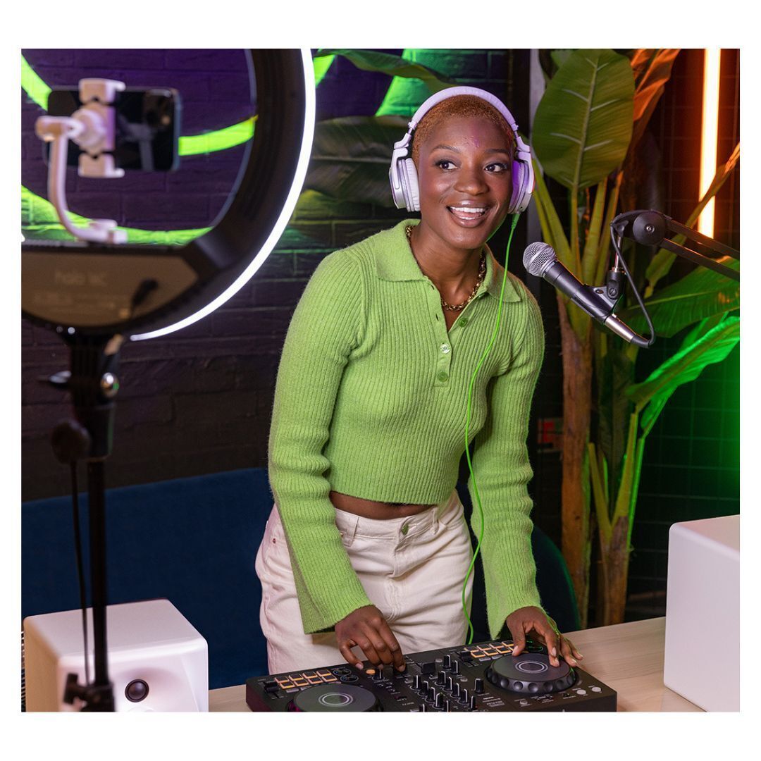 Pioneer DJ DDJ-FLX4 2-Deck DJ Controller for Rekordbox and Serato DJ