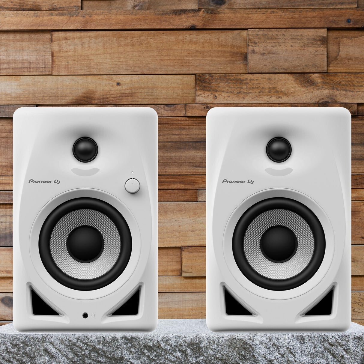 Pioneer DJ DM-40D 20W 4in Desktop Active Monitor Speakers (White) and Headphones