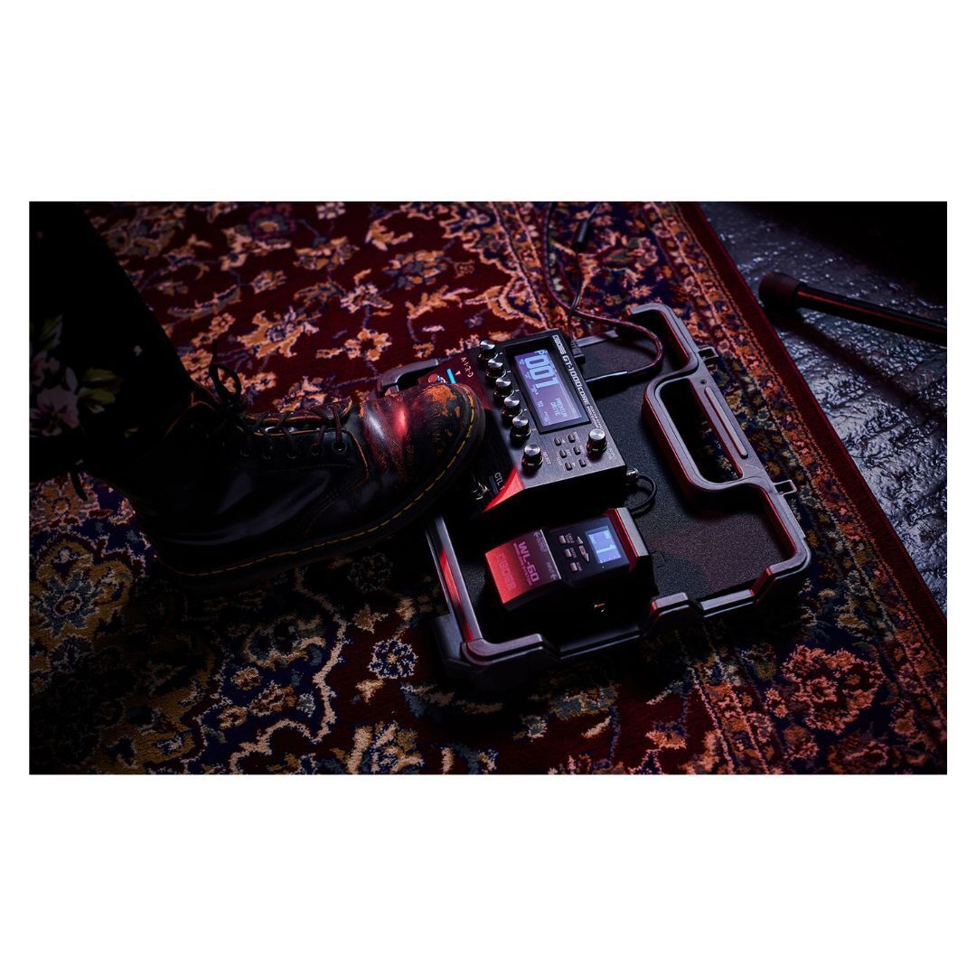 BOSS BCB-30X Ultra-Portable Effects Board and Case for Guitar Pedals