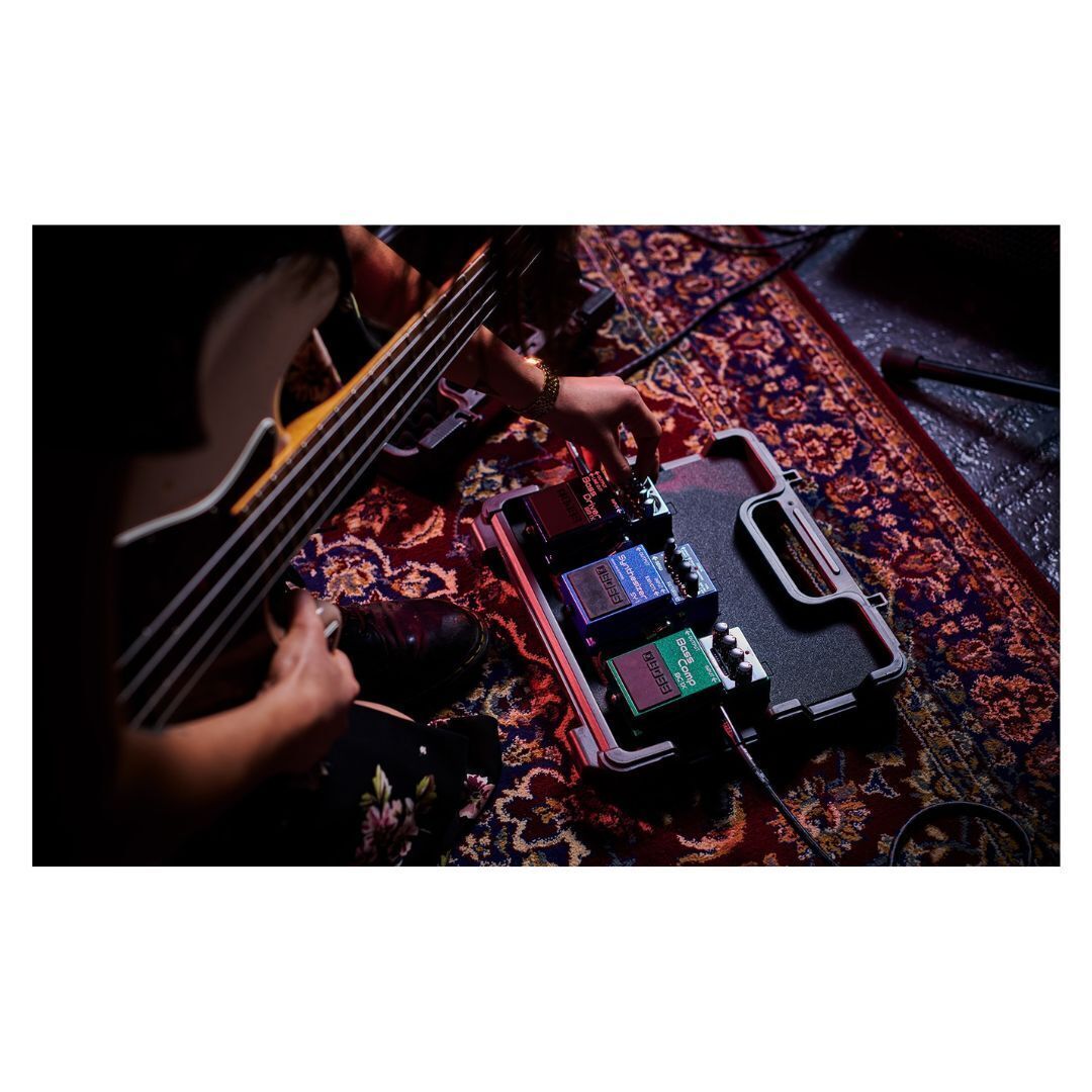 BOSS BCB-30X Ultra-Portable Effects Board and Case for Guitar Pedals