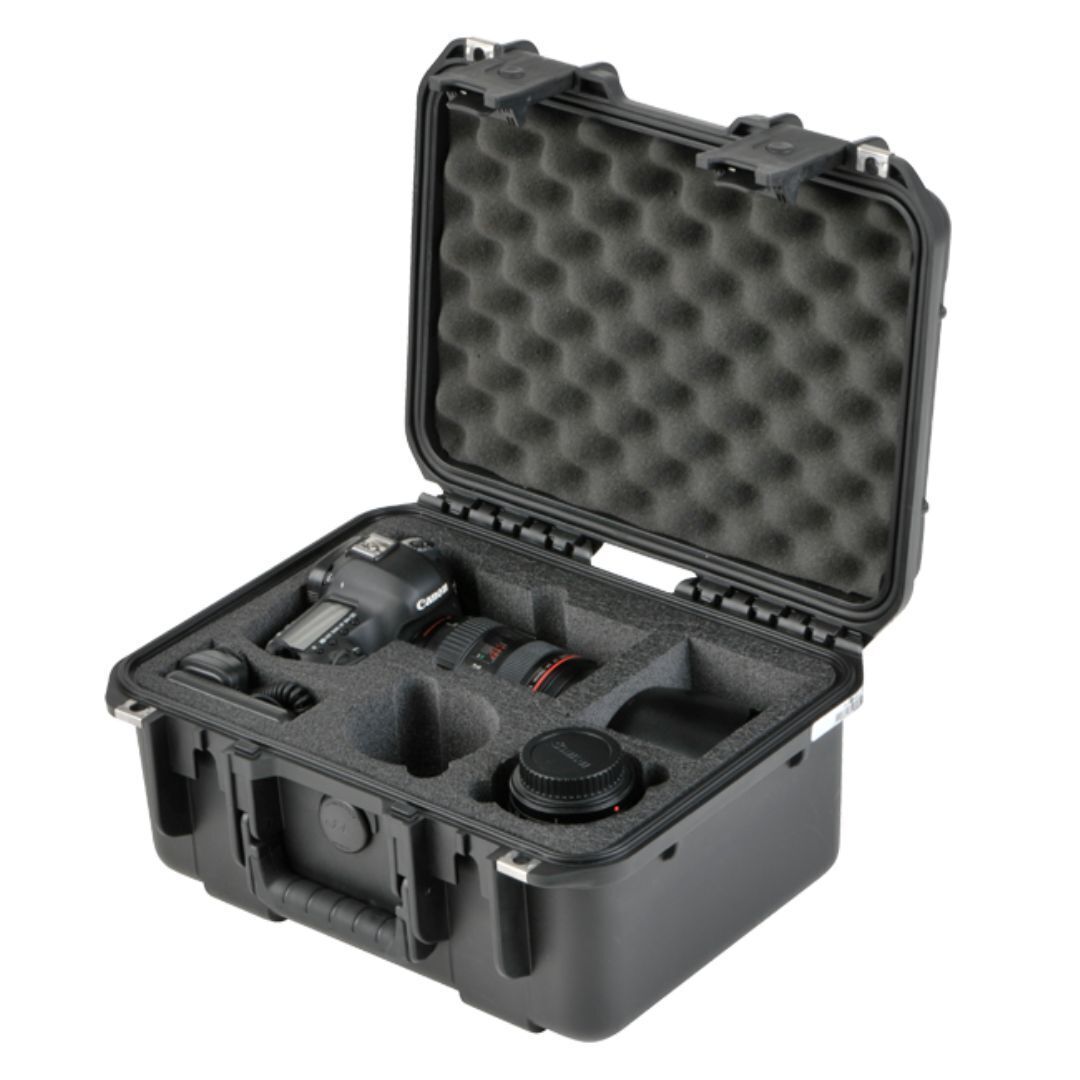 SKB 3i-13096SLR1 iSeries for (1) DSLR w/attached lens, additional Lens pockets, Accessories