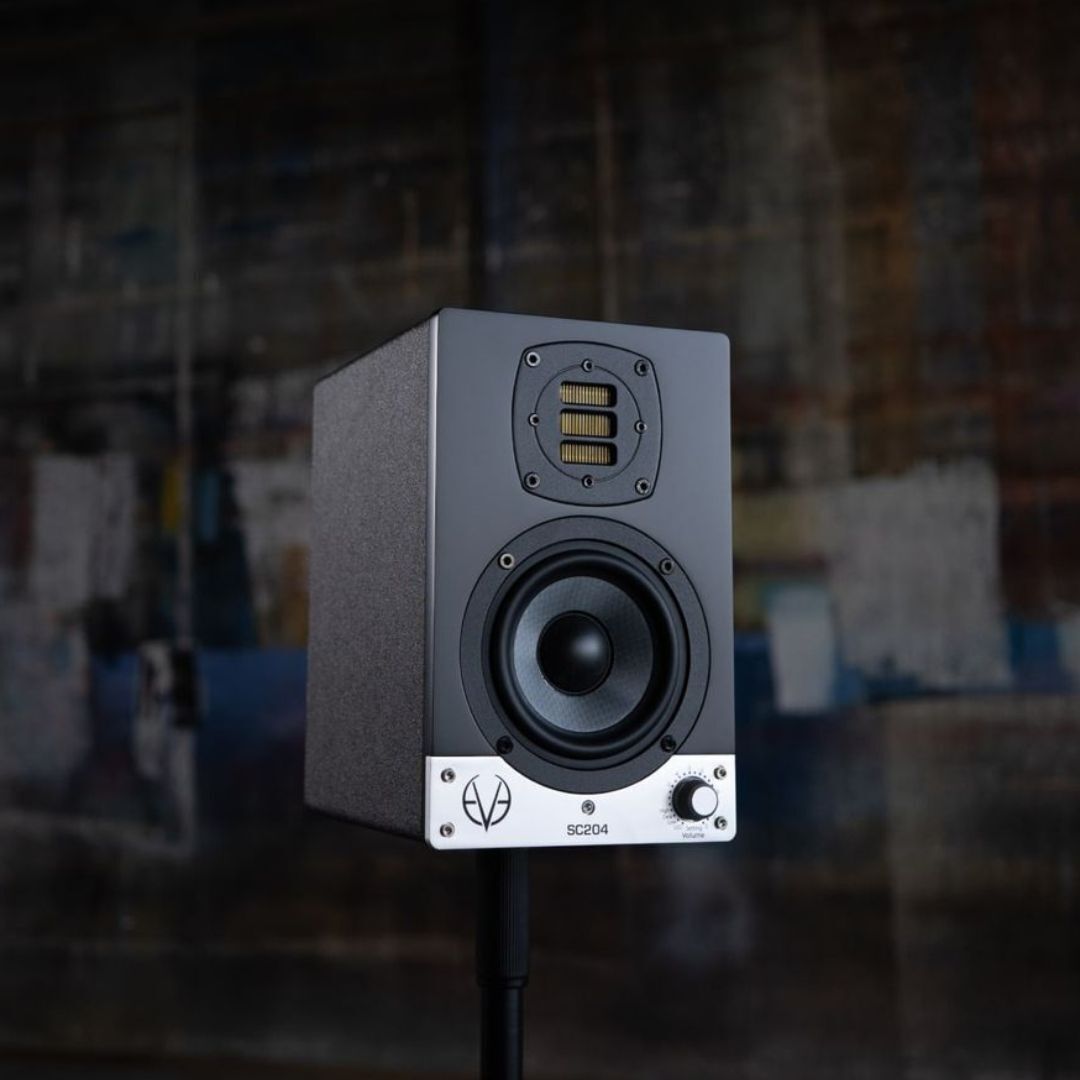 EVE Audio SC204 2-Way 4 in. + AMT 100W Active Monitor for Desktop and Nearfield