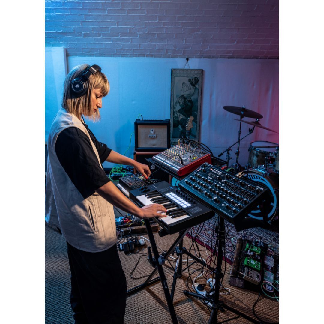 Novation Launchkey MK4 25-Key USB MIDI Ableton Keyboard Controller