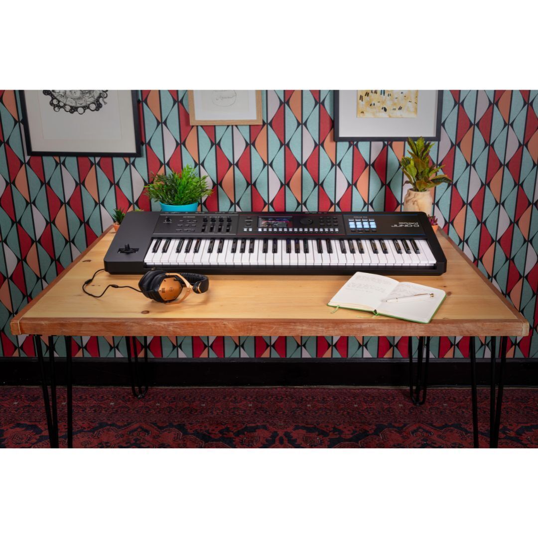 Roland JUNO-D6 61-Key Keyboard Synthesizer (Open Box)