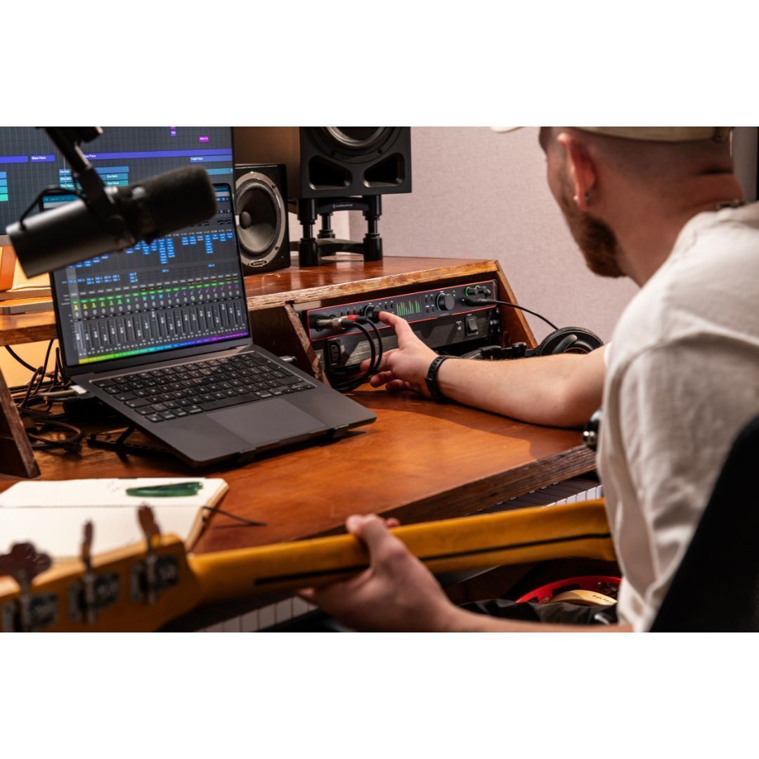 Focusrite Scarlett 18i20 4G (4th Generation) 18-in, 20-out USB Audio Interface