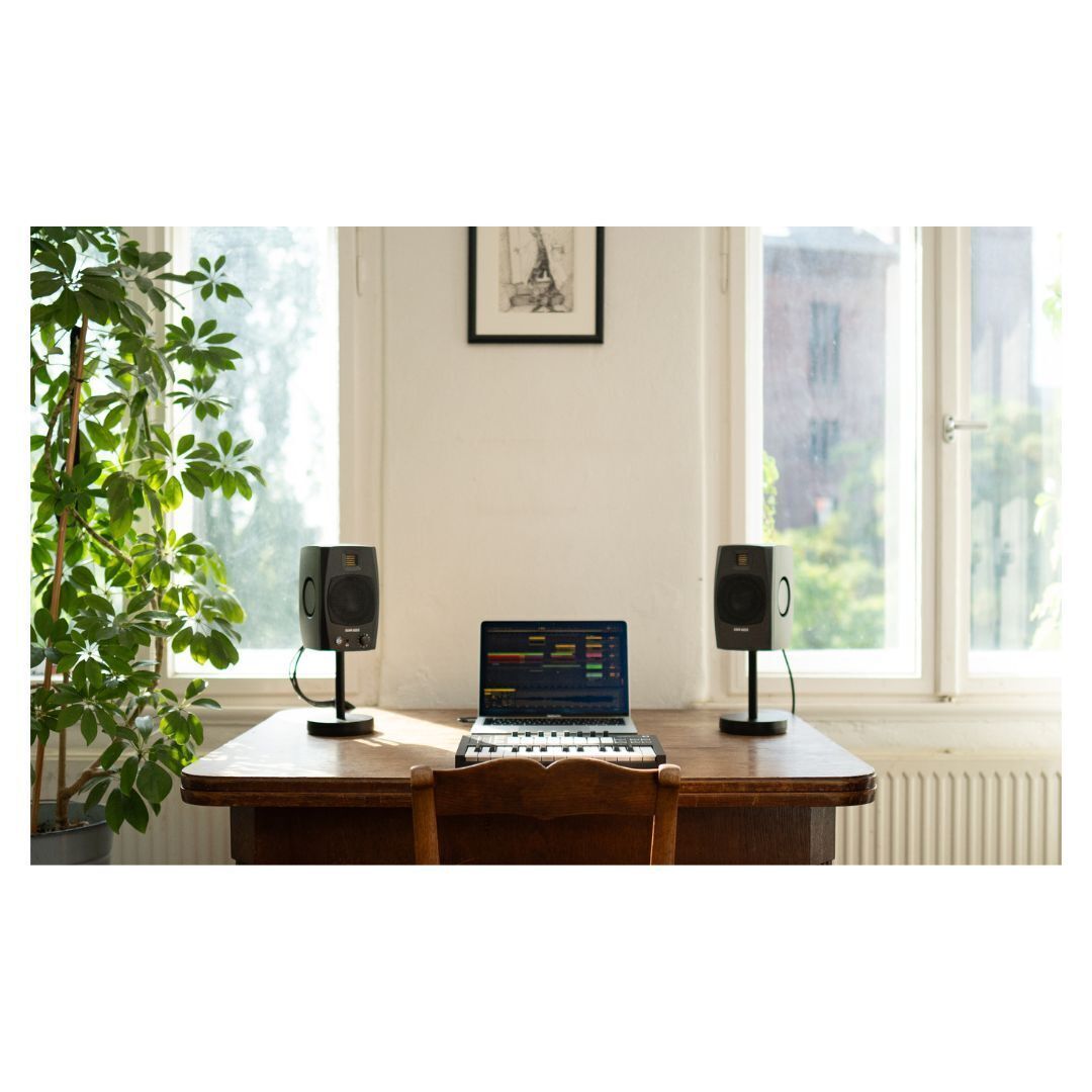 ADAM Audio D3V Active Desktop Monitoring System with USB-C Connection (Pair)