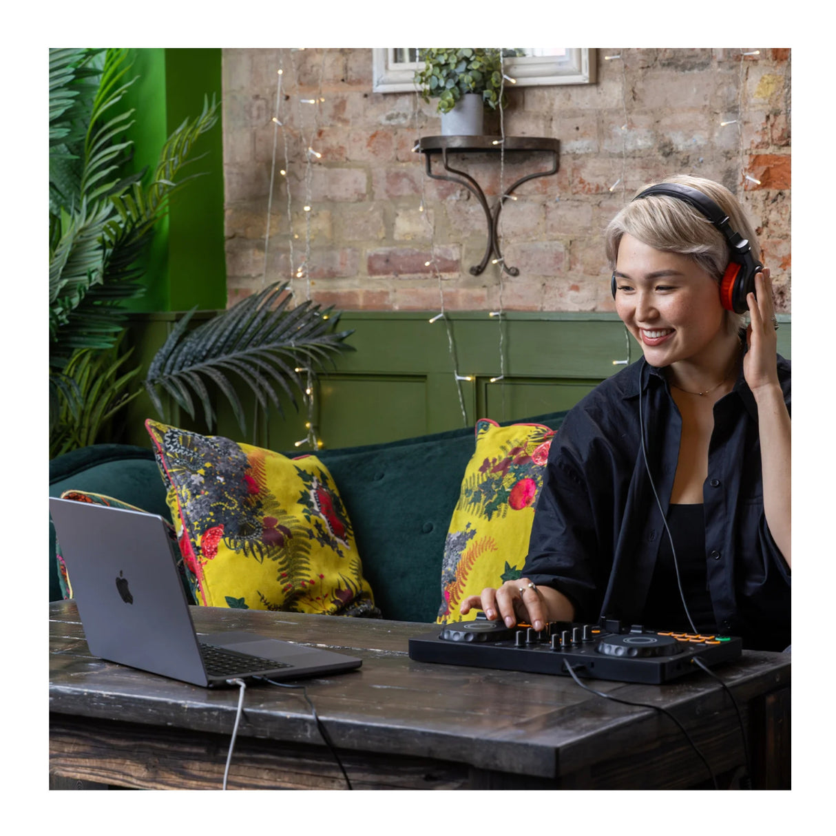 Pioneer DJ AlphaTheta DDJ-FLX2 Compact 2-Channel DJ Controller with Smart CFX