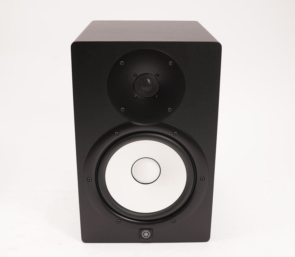 Yamaha HS8 2-Way Bass-Reflex Bi-Amplified Near-Field Studio Monitor (Black) (Open Box)