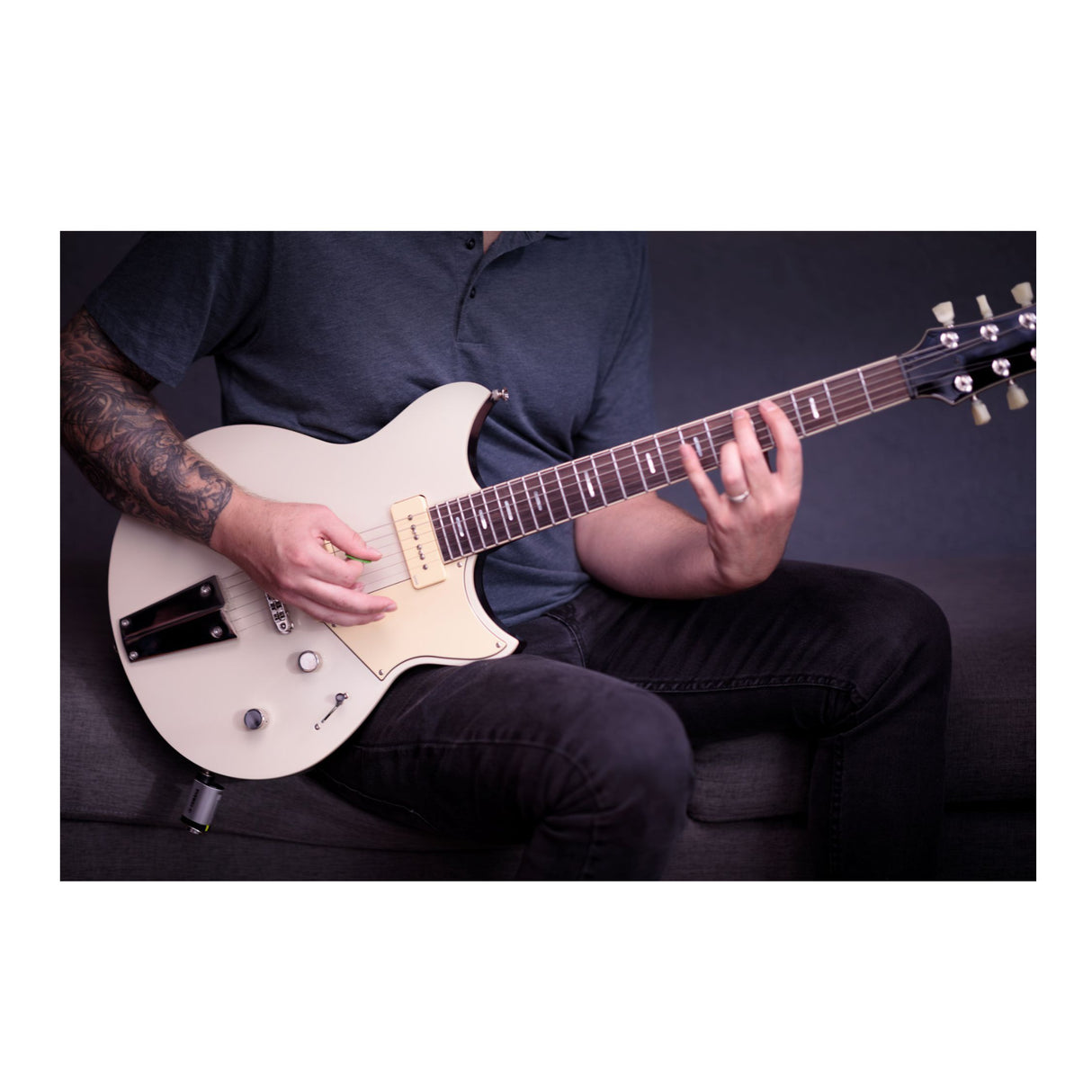 Yamaha Revstar RSS20T Electric Guitar with Chambered Body (Vintage White)