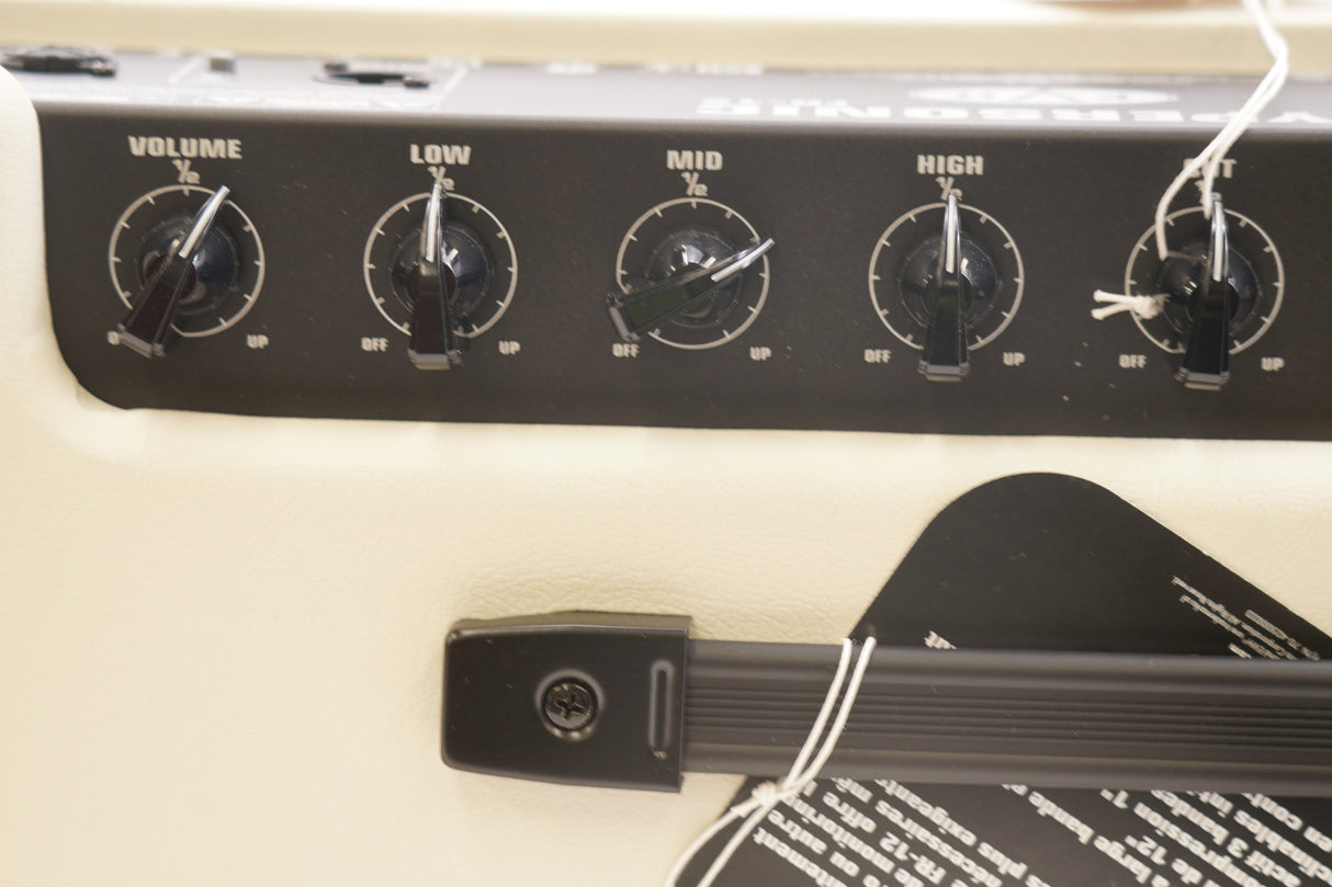 EVH 5150III Hypersonic Full Range FR 12 1000 Watt Power Ivory Cabinet Amplifier (Used)
