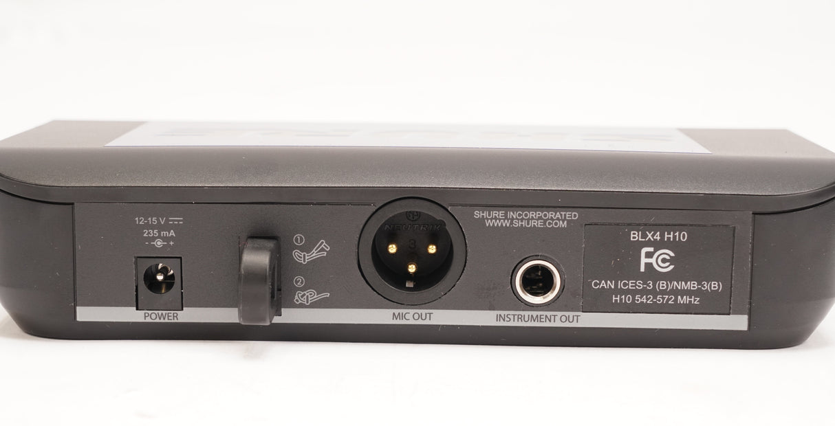 Shure BLX24/PG58 Wireless Vocal System with PG58 Microphone, H10 Frequency Band (Used)