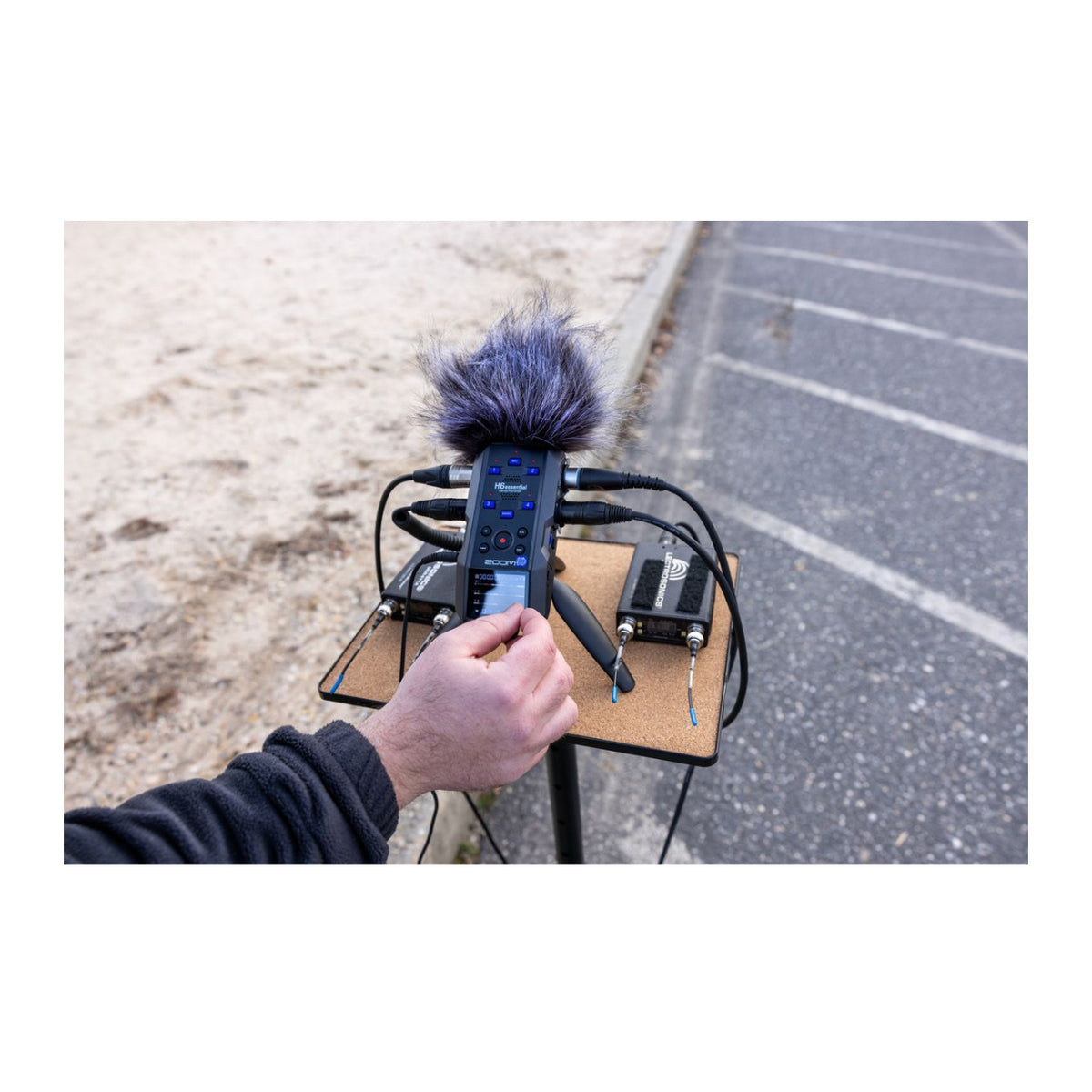 Zoom H6essential 6-Track Stereo Handy Recorder and Hairy Windscreen Bundle (Open Box)