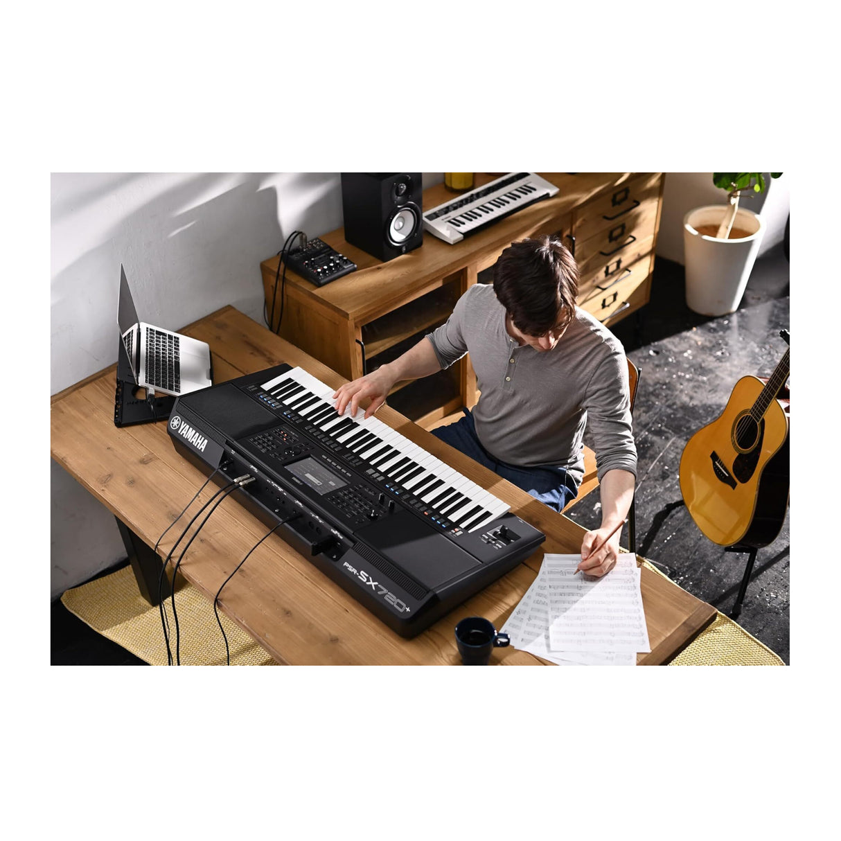 Yamaha PSR-SX720+ 61-Key Digital Arranger Keyboard