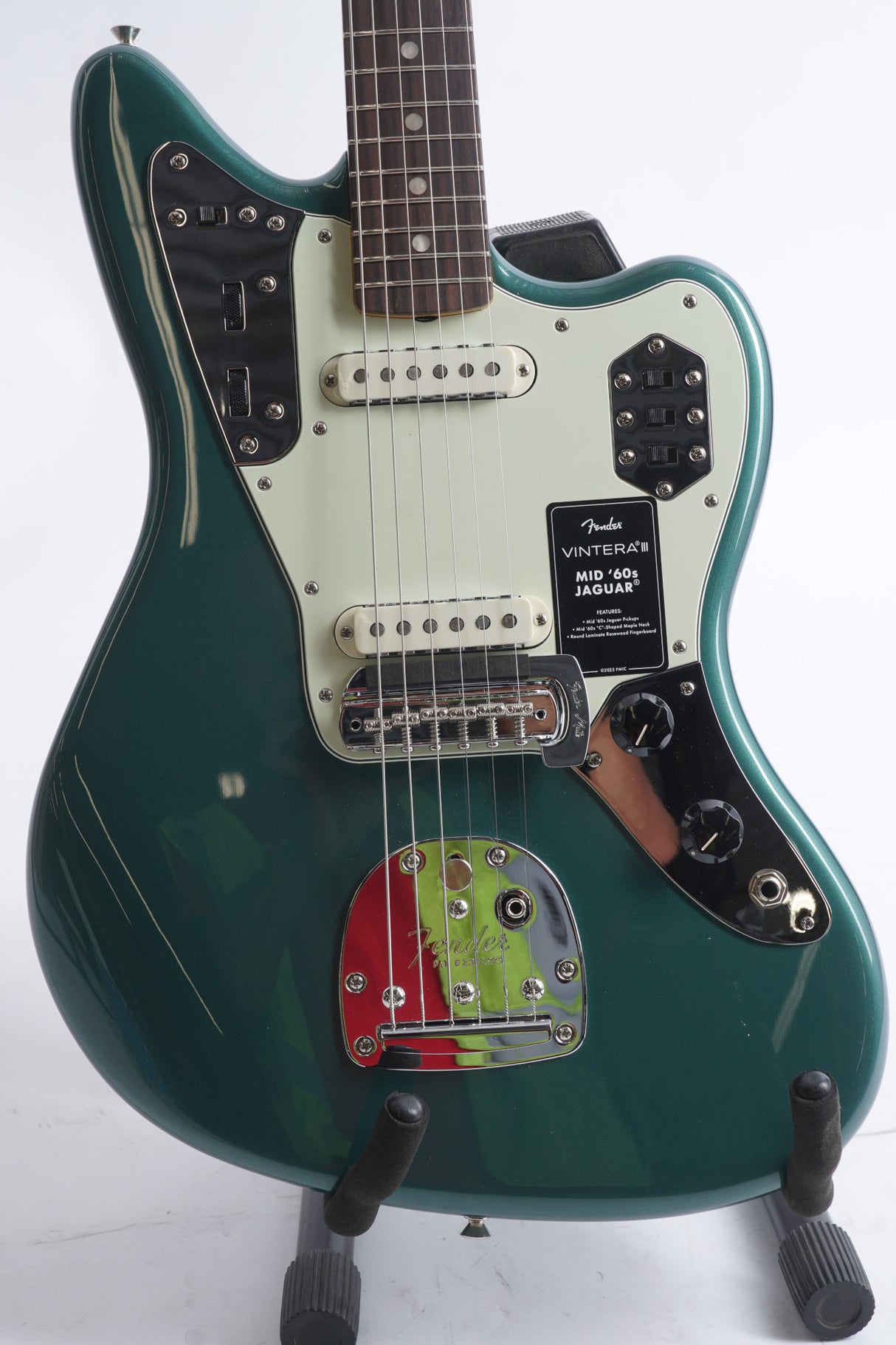 Fender Vintera III Mid '60s Jaguar with Deluxe Gig Bag (Sherwood Green Metallic) (Used)