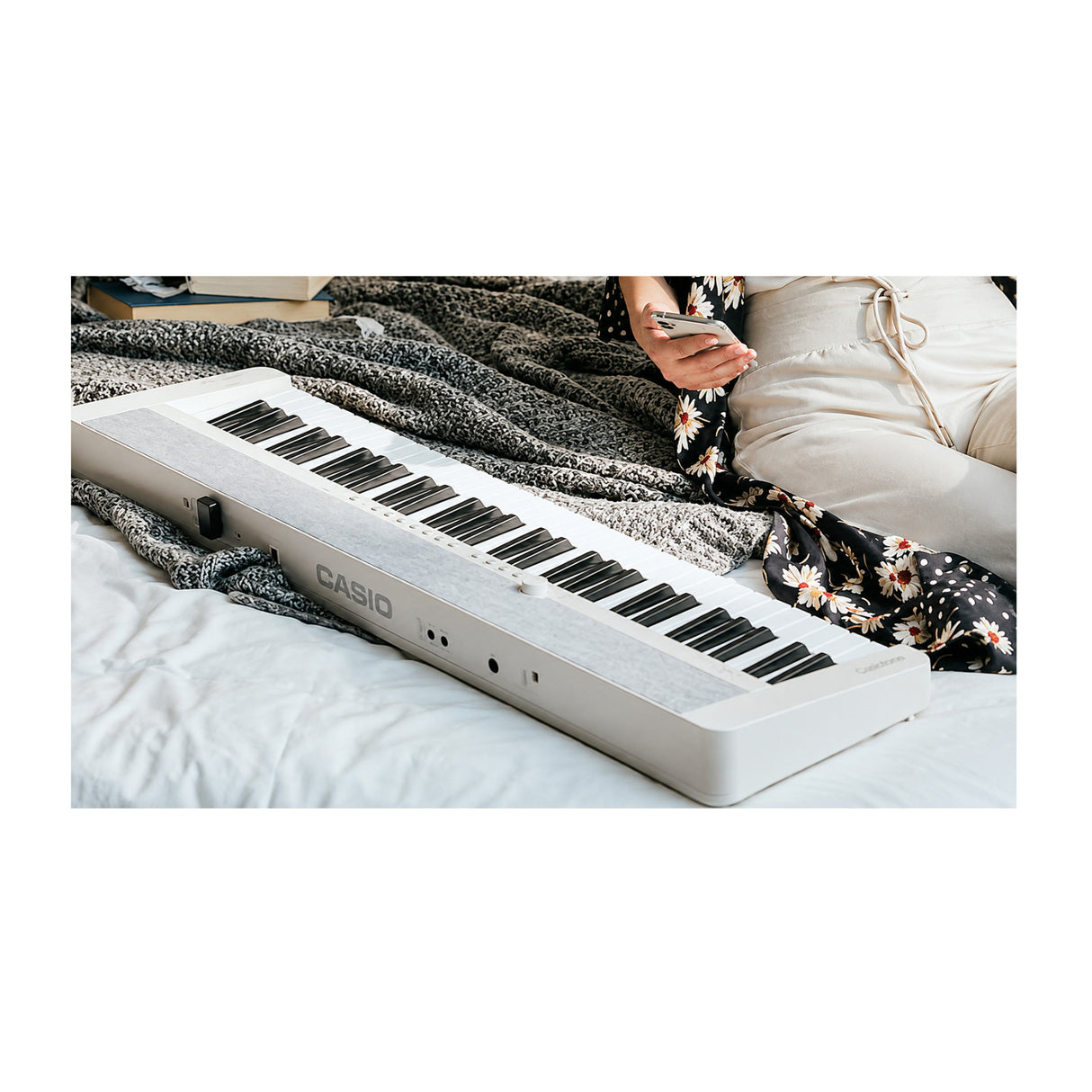 Casio Casiotone CT-S1 White 61-Key Keyboard Bundle with Stand, Bench, Sustain Pedal, and Headphones