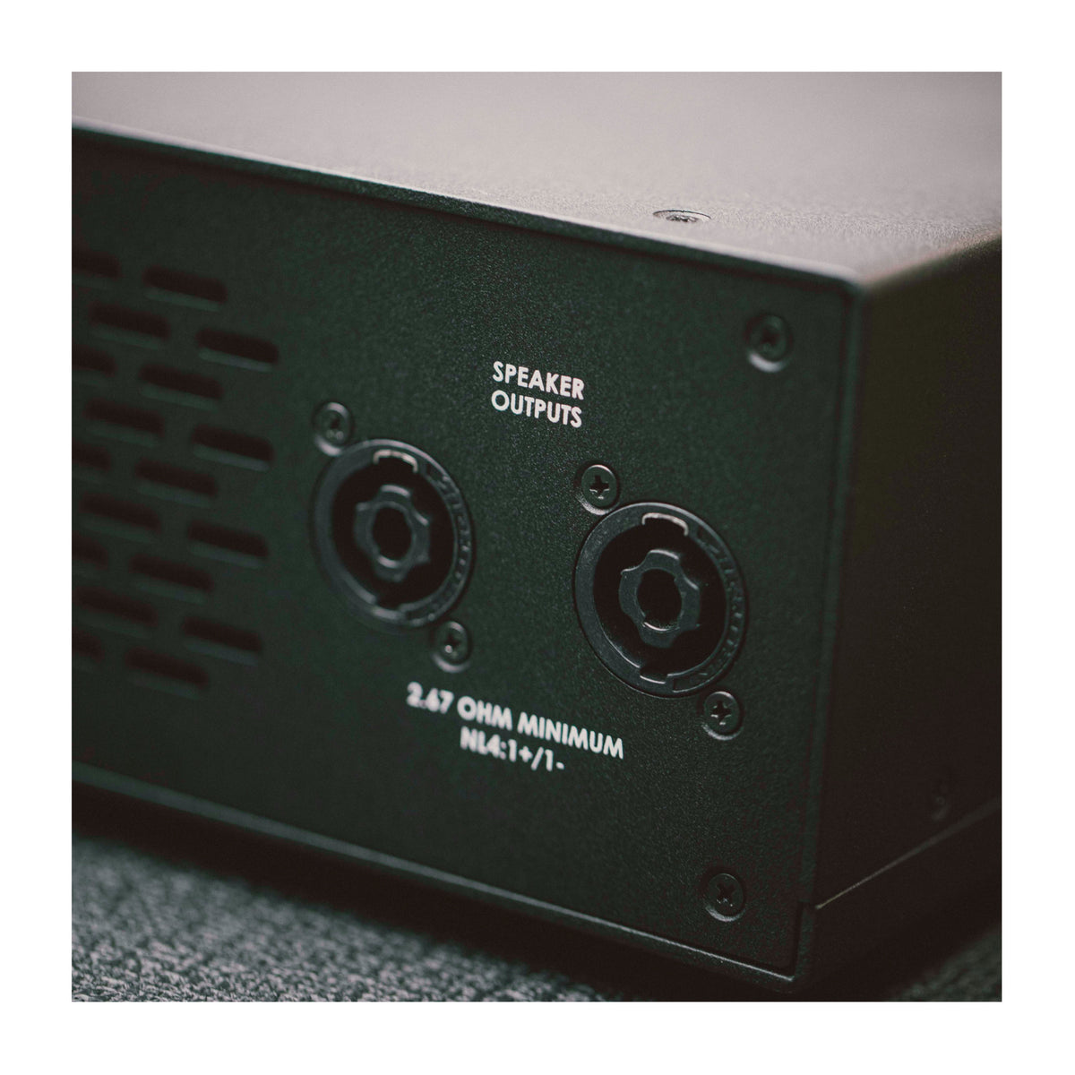 Aguilar DB700 Hybrid 700W Tube Pre-Amp Bass Amplifier Head with Dual 12AX7 Tubes and Universal Mains
