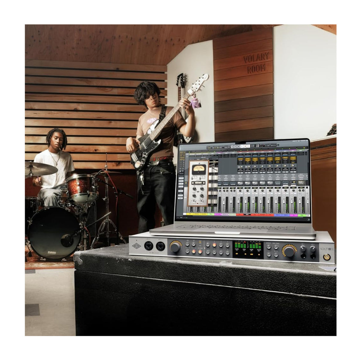 Universal Audio Volt 876 32-Bit USB Audio Interface with 24 Inputs, 28 Outputs and 8 Vintage Preamps