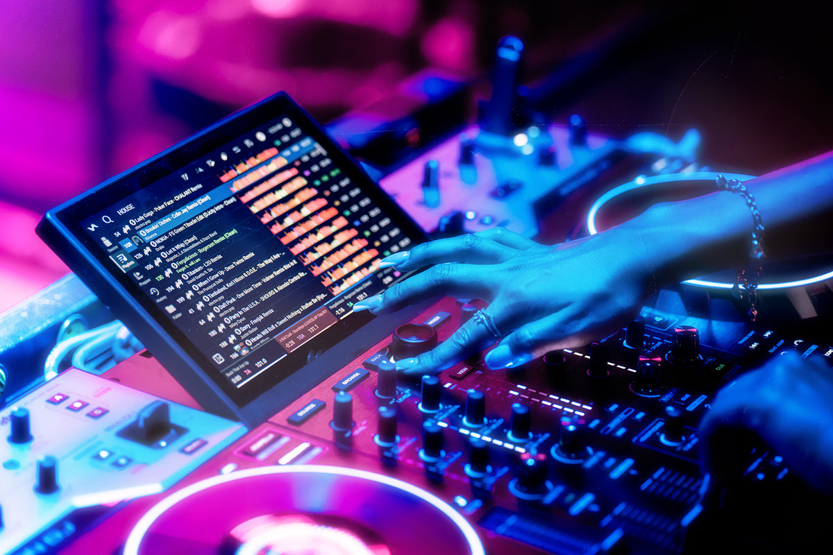 Denon DJ PRIME 4 G2 4-Channel Standalone DJ System with Built-in FX, Lighting Output, and Stems - LS3