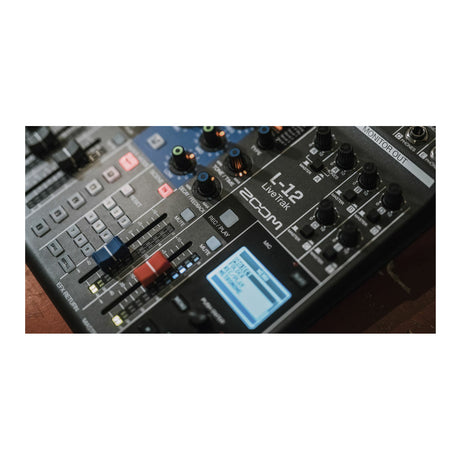 Zoom LiveTrak L-12