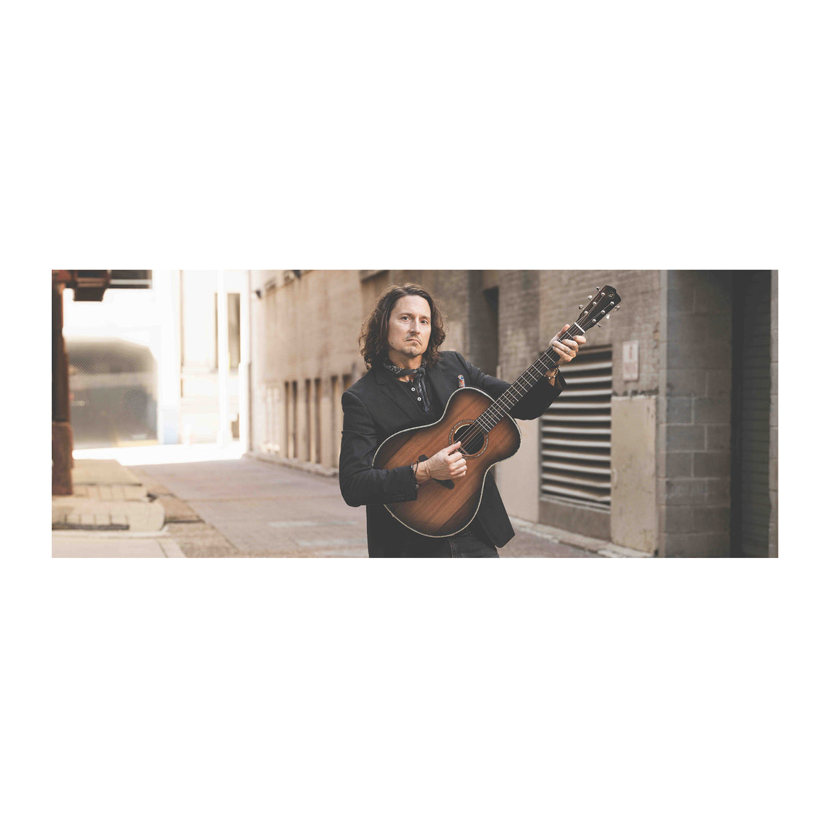 Breedlove Artisan Concert Adirondack Spruce 6-String Acoustic-Electric Guitar (Edgeburst) - 7
