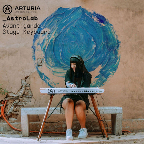 Arturia Astrolab Avant-Garde 61-Note Semi-Weighted Stage Keyboard (White) Bundle