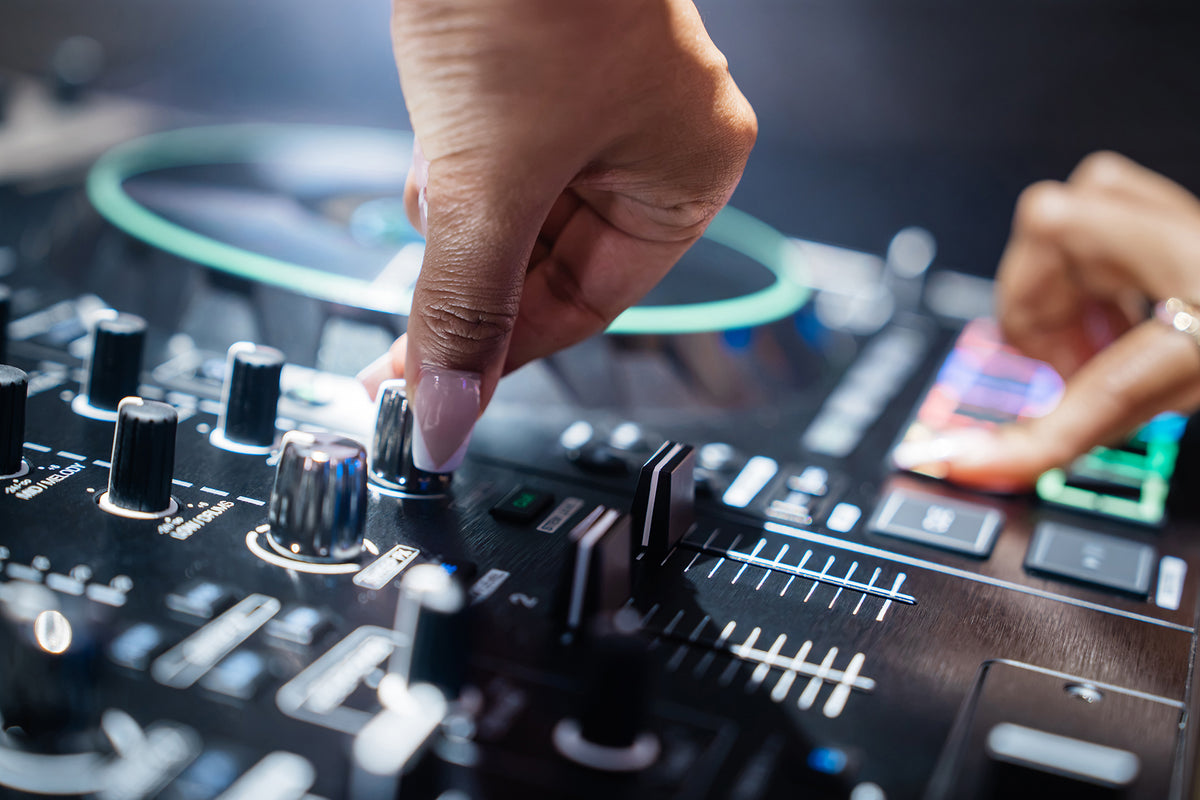 Denon DJ PRIME 4 G2 4-Channel Standalone DJ System with Built-in FX, Lighting Output, and Stems - LS1